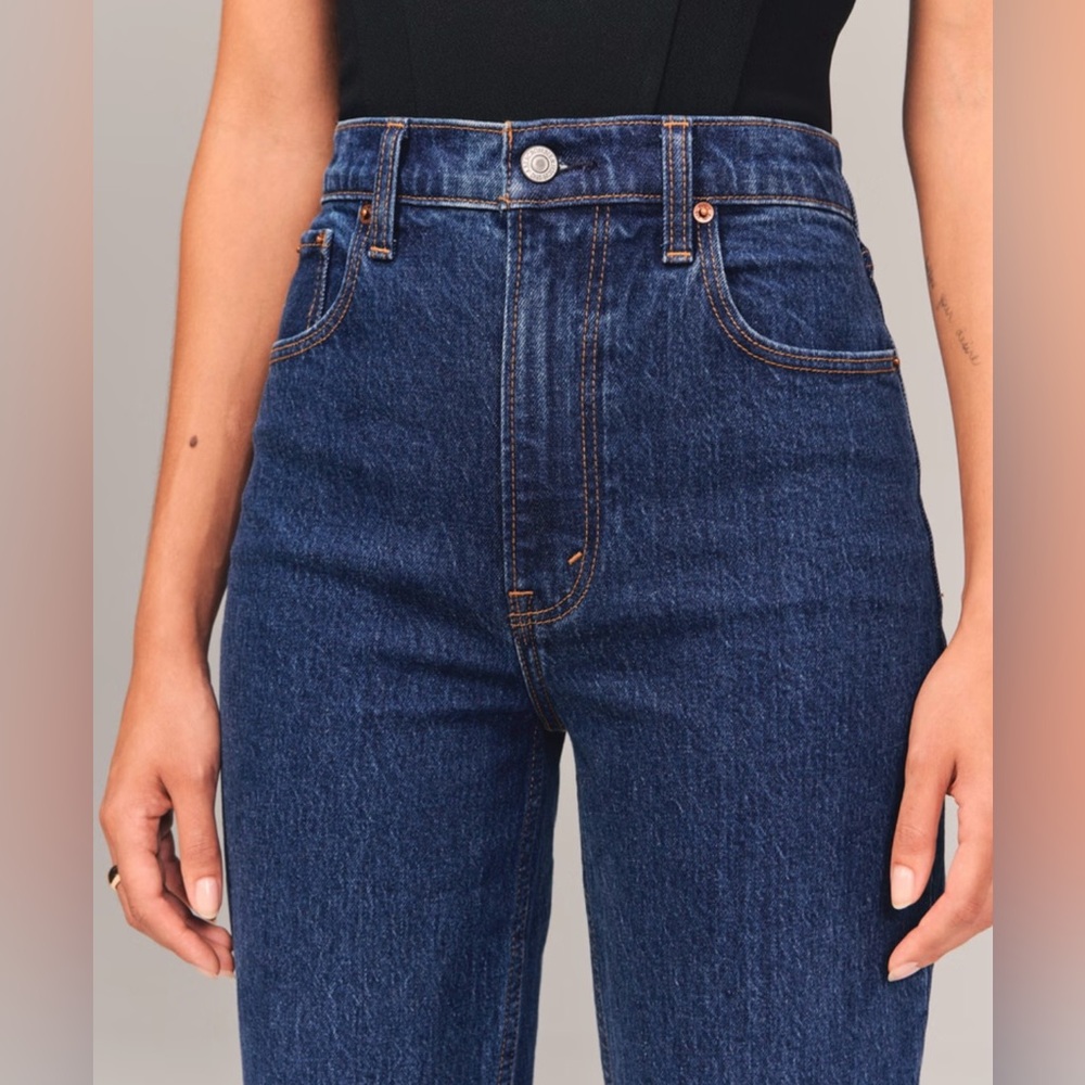 Abercrombie & Fitch 90’s high rise strait jeans
